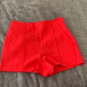 Red shorts M